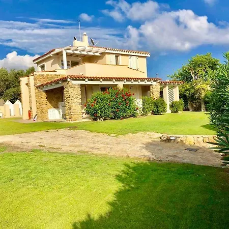 Сasa de vacaciones 100mt From Campulongu With Sea View Villasimius