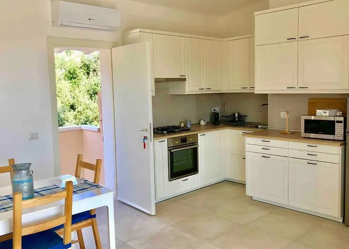 بيت للعطل 100mt From Campulongu With Sea View *