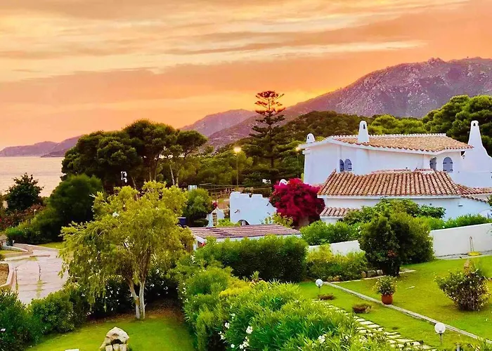 بيت للعطل 100mt From Campulongu With Sea View فيلاّسيمِيوس