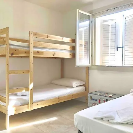Holiday home 100mt From Campulongu With Sea View *