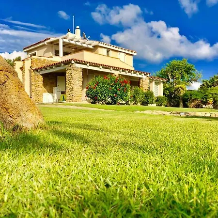 Holiday home 100mt From Campulongu With Sea View