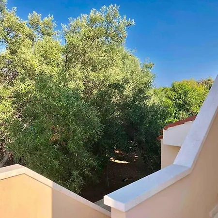 Holiday home 100mt From Campulongu With Sea View